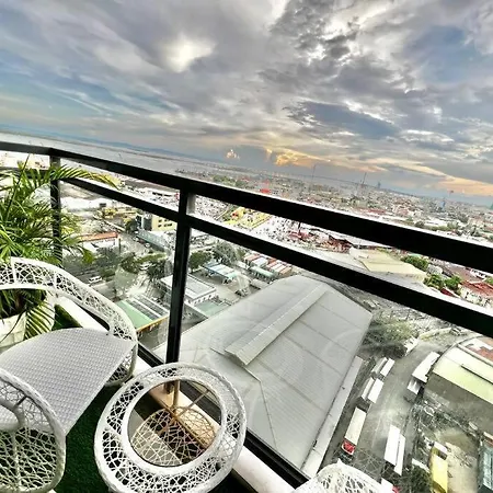Penelope'S Place Cclex Bridge & Seaview Apartment